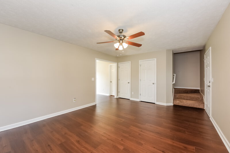 2,090/Mo, 3532 Mount View Ridge Dr Antioch, TN 37013 Living Room View 3