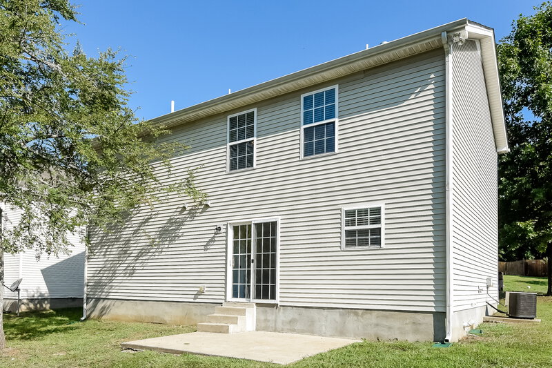 2,090/Mo, 3532 Mount View Ridge Dr Antioch, TN 37013 Rear View