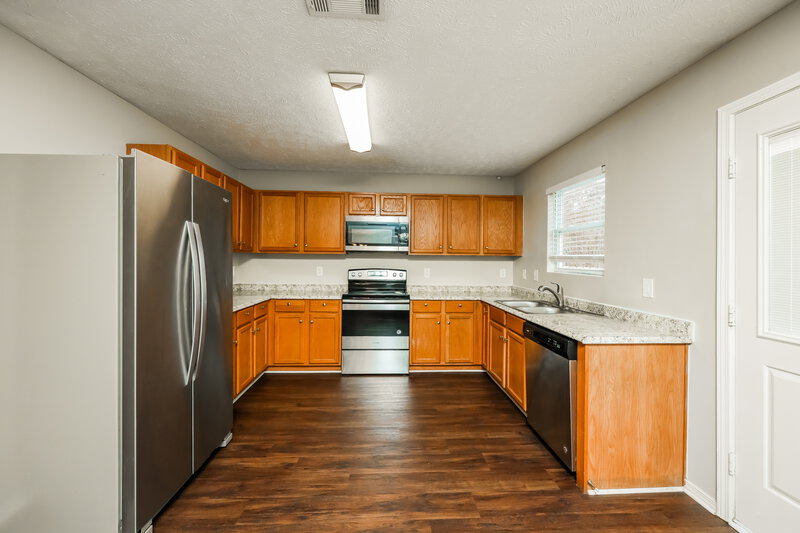 2,225/Mo, 5408 Skip Jack Dr Antioch, TN 37013 Kitchen View