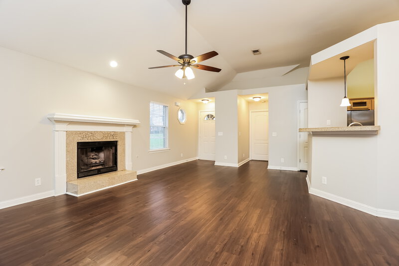 2,330/Mo, 2922 Churchill Ln Thompsons Station, TN 37179 Living Room View 2