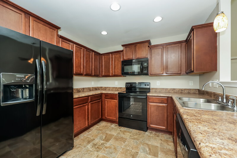 1,920/Mo, 2109 Longhunter Chase Dr Spring Hill, TN 37174 Kitchen View