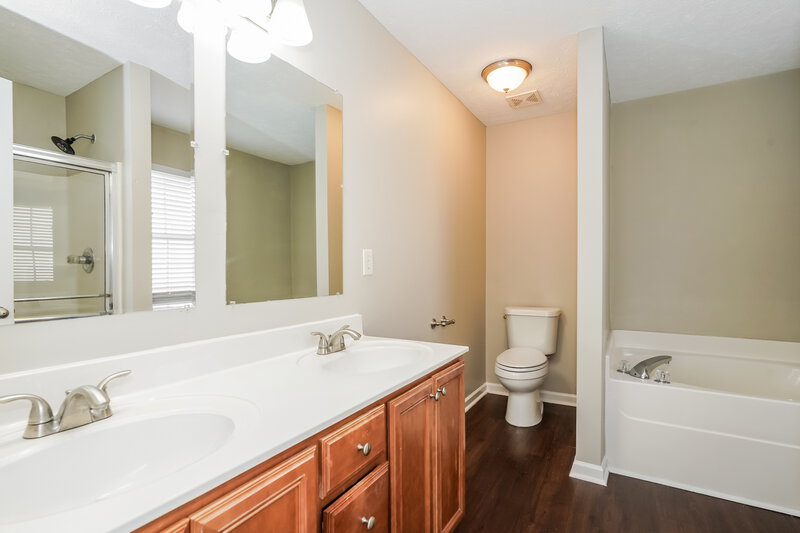 2,095/Mo, 1918 Portview Dr Spring Hill, TN 37174 Main Bathroom View