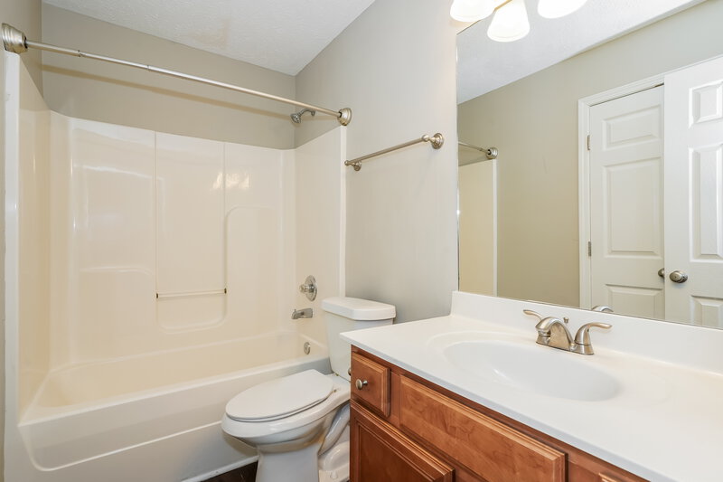 2,095/Mo, 1918 Portview Dr Spring Hill, TN 37174 Bathroom View
