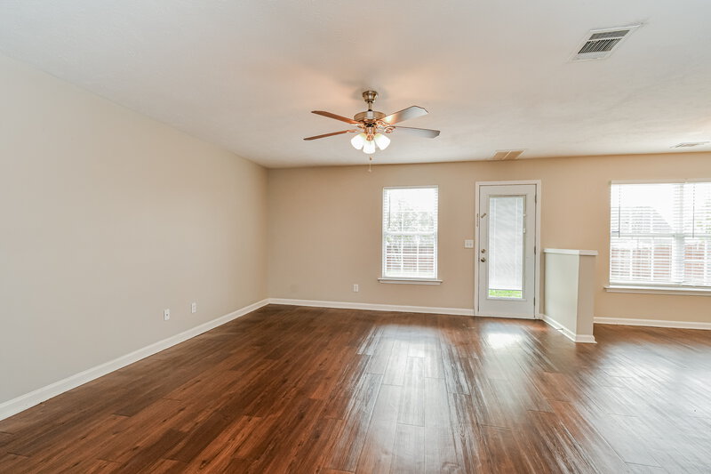 2,180/Mo, 132 Berele Shepsele Ln La Vergne, TN 37086 Living Room View