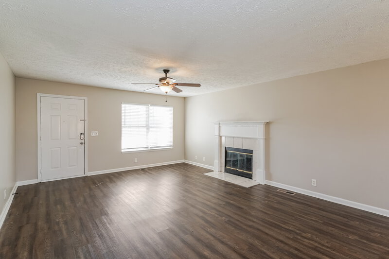 2,105/Mo, 1244 Saint Andrews Dr Murfreesboro, TN 37128 Living Room View