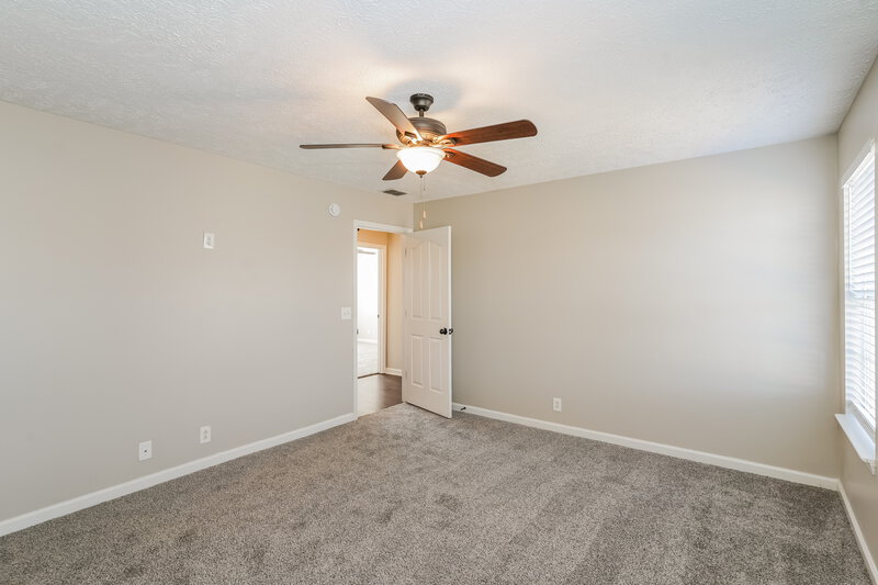 2,105/Mo, 1244 Saint Andrews Dr Murfreesboro, TN 37128 Main Bedroom View 2