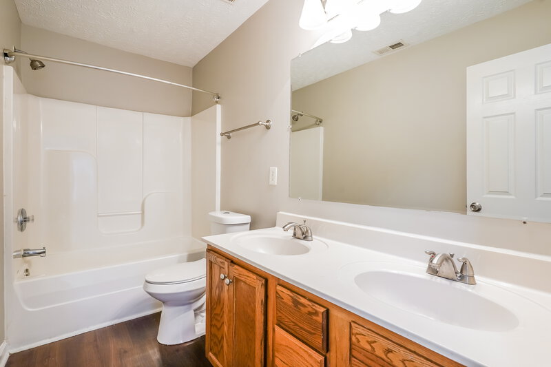 2,295/Mo, 208 Painter Dr Antioch, TN 37013 Bathroom View