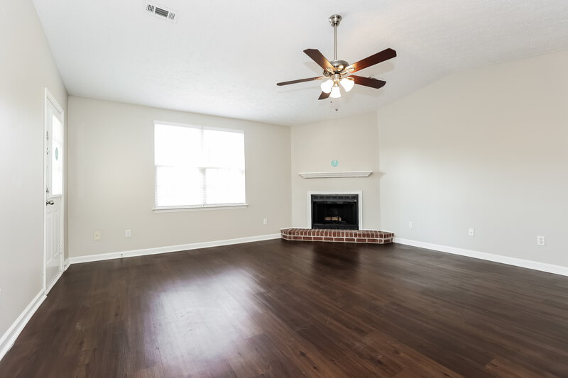 1,860/Mo, 188 Bradford Cir Hendersonville, TN 37075 Living Room View