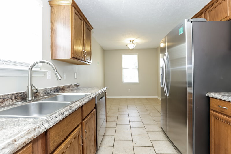 1,860/Mo, 188 Bradford Cir Hendersonville, TN 37075 Kitchen View 2