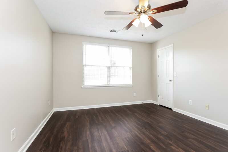 1,860/Mo, 188 Bradford Cir Hendersonville, TN 37075 Main Bedroom View