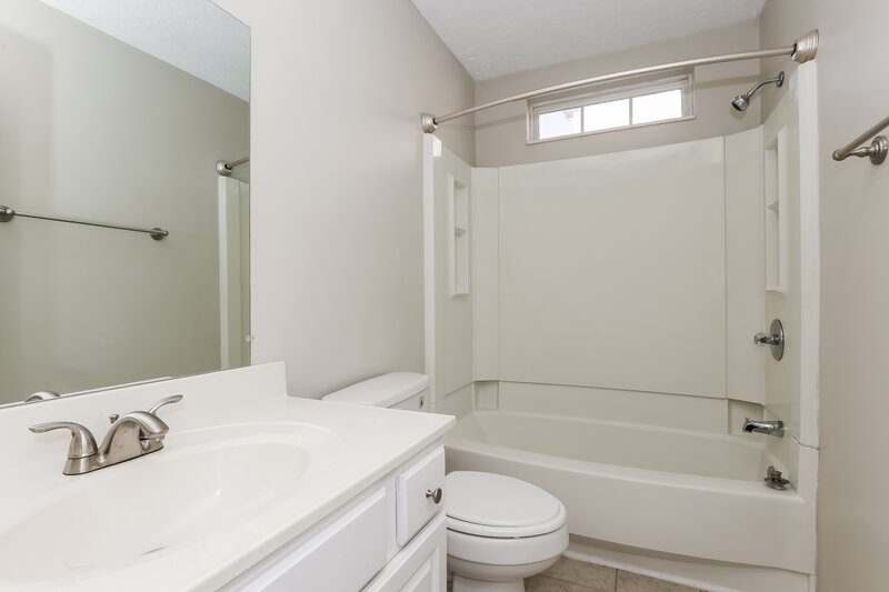 1,860/Mo, 188 Bradford Cir Hendersonville, TN 37075 Bathroom View