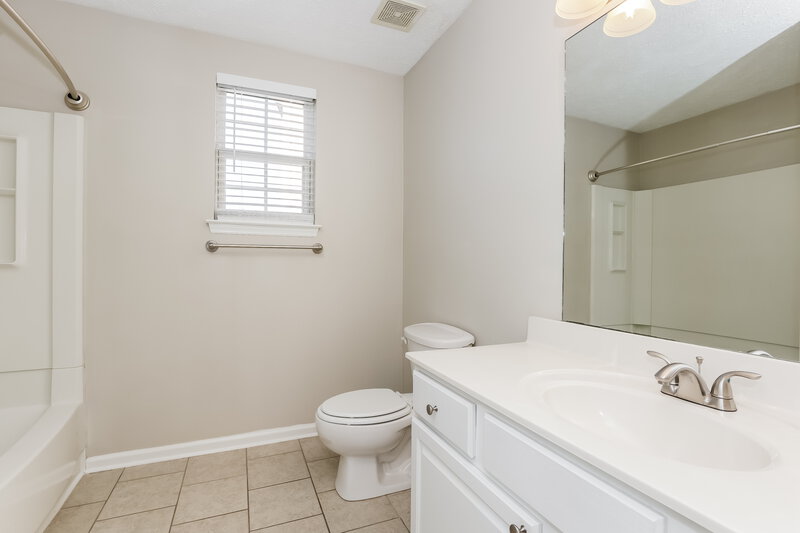 1,860/Mo, 188 Bradford Cir Hendersonville, TN 37075 Bathroom View 2