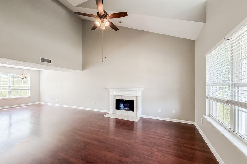2,225/Mo, 1910 Lawndale Dr Spring Hill, TN 37174 Living Room View 2