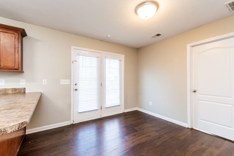 2,295/Mo, 159 Lyndhurst Dr La Vergne, TN 37086 Dining Room View