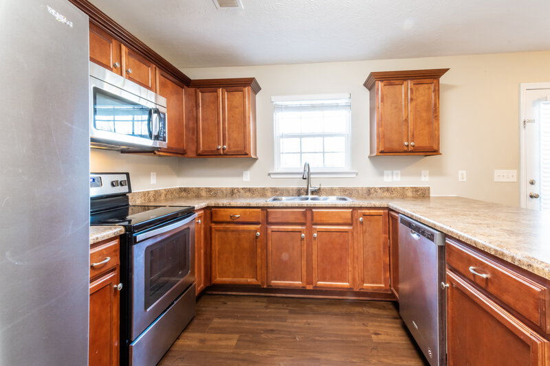 2,295/Mo, 159 Lyndhurst Dr La Vergne, TN 37086 Kitchen View