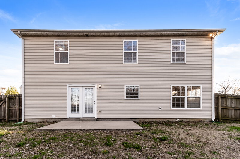 2,295/Mo, 159 Lyndhurst Dr La Vergne, TN 37086 Rear View