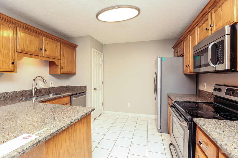 2,195/Mo, 7004 Bridgewater Dr Smyrna, TN 37167 Kitchen View