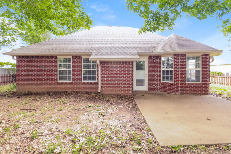 2,195/Mo, 7004 Bridgewater Dr Smyrna, TN 37167 Rear View