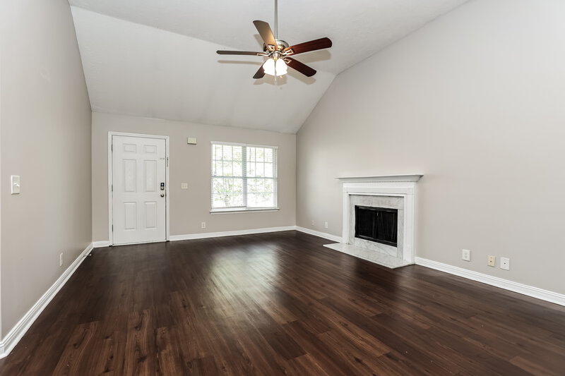 2,190/Mo, 153 Mary Joe Martin Dr La Vergne, TN 37086 Living Room View