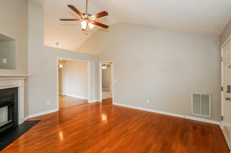 2,060/Mo, 900 Pebble Beach Cir Mt Juliet, TN 37122 Living Room View