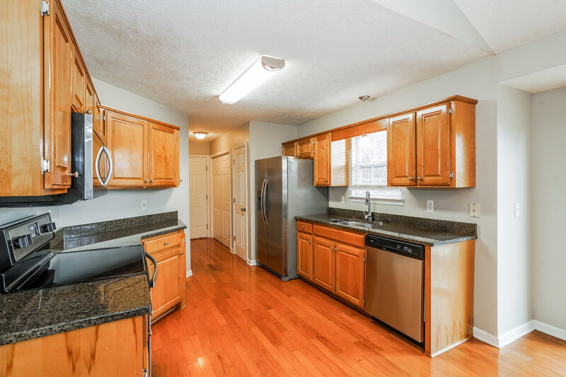 2,060/Mo, 900 Pebble Beach Cir Mt Juliet, TN 37122 Kitchen View