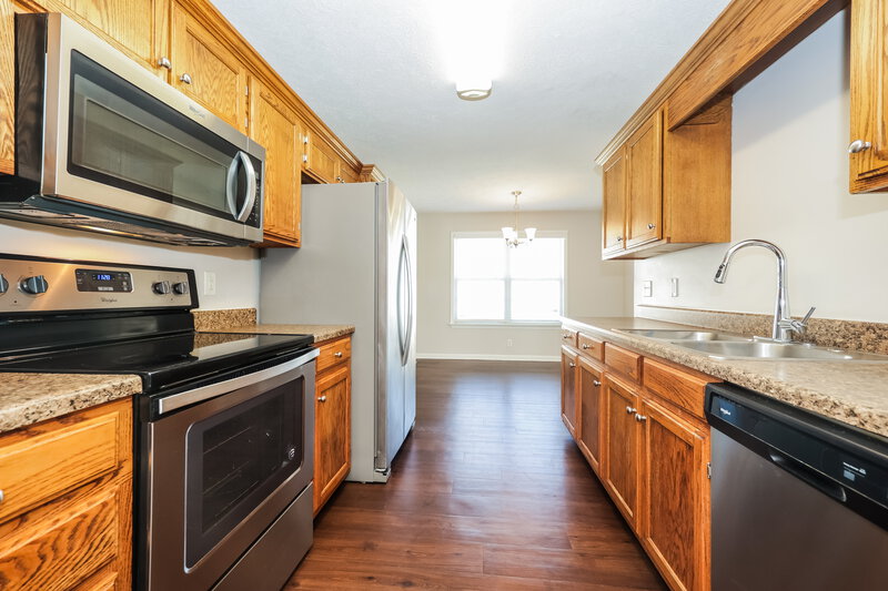 1,825/Mo, 1204 Red Oak Ct Murfreesboro, TN 37130 Kitchen View