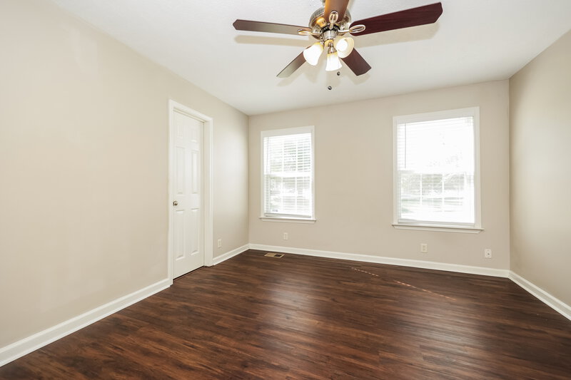 1,825/Mo, 1204 Red Oak Ct Murfreesboro, TN 37130 Main Bedroom View 2