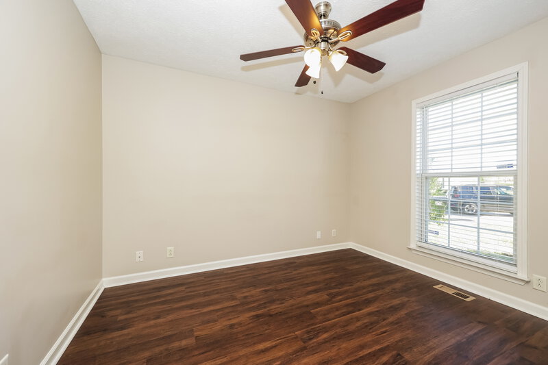 1,825/Mo, 1204 Red Oak Ct Murfreesboro, TN 37130 Bedroom View 2