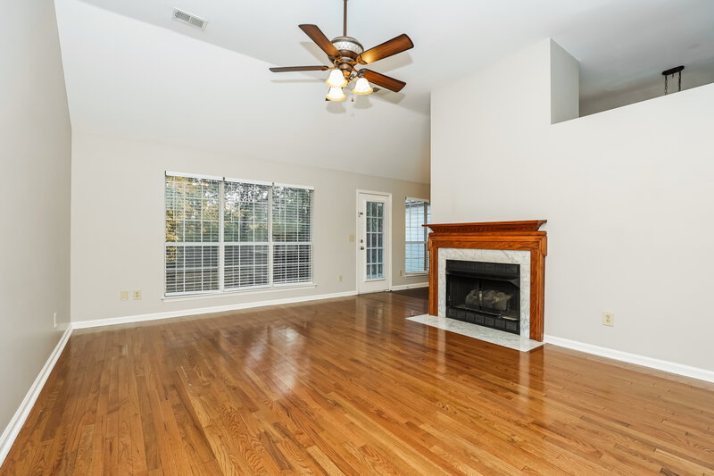 2,140/Mo, 4413 Benchmark Dr Antioch, TN 37013 Living Room View