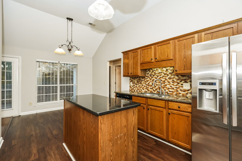 2,140/Mo, 4413 Benchmark Dr Antioch, TN 37013 Kitchen View 2