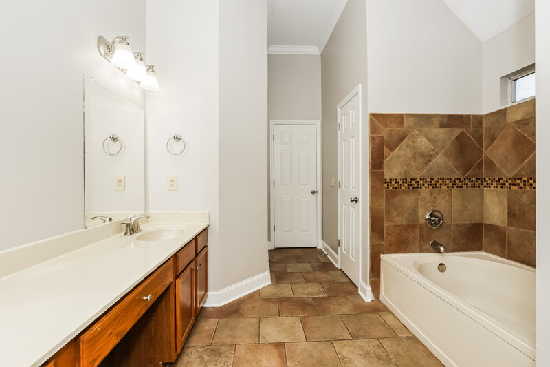 2,140/Mo, 4413 Benchmark Dr Antioch, TN 37013 Main Bathroom View