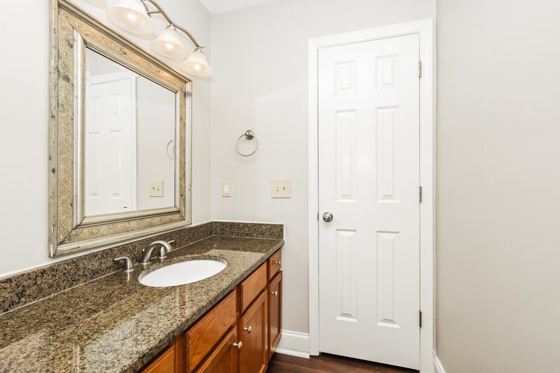 2,140/Mo, 4413 Benchmark Dr Antioch, TN 37013 Bathroom View 2