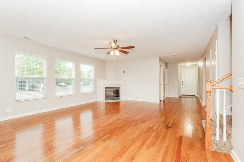 3,050/Mo, 179 Sophie Dr Antioch, TN 37013 Living Room View 2