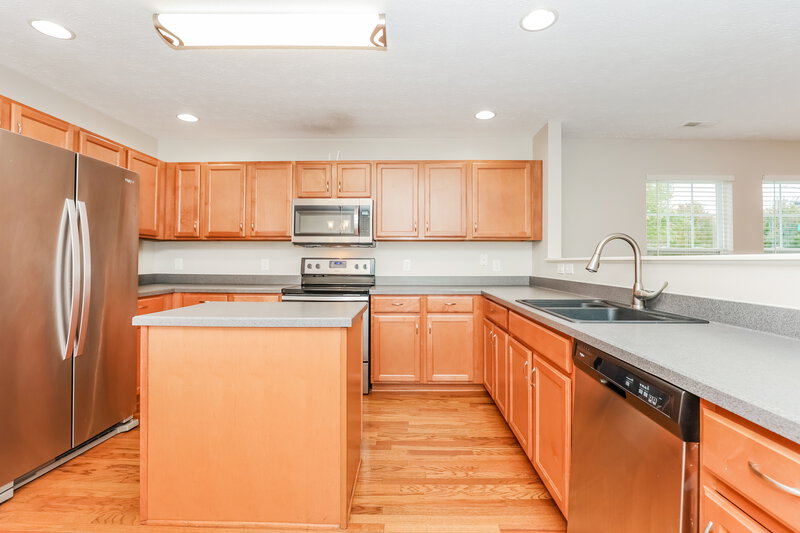 3,050/Mo, 179 Sophie Dr Antioch, TN 37013 Kitchen View 2