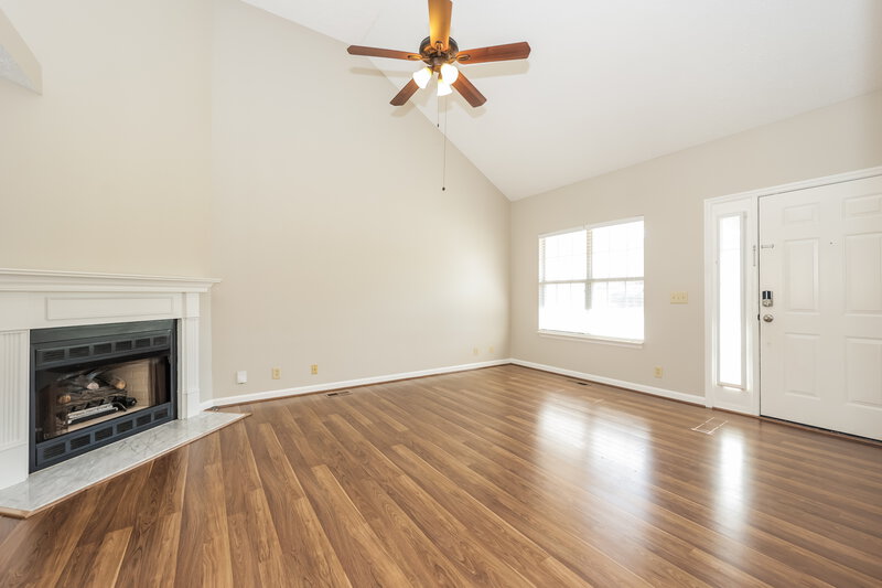 1,820/Mo, 3512 Calais Cir Antioch, TN 37013 Living Room View