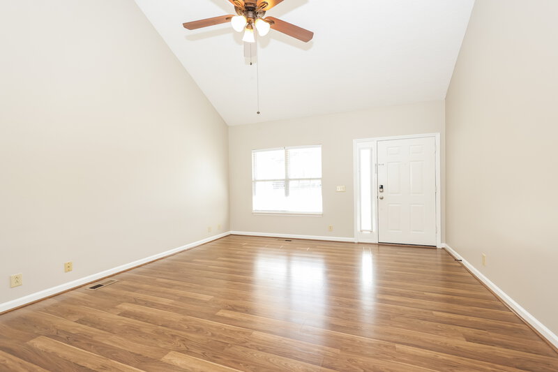 1,820/Mo, 3512 Calais Cir Antioch, TN 37013 Living Room View 2