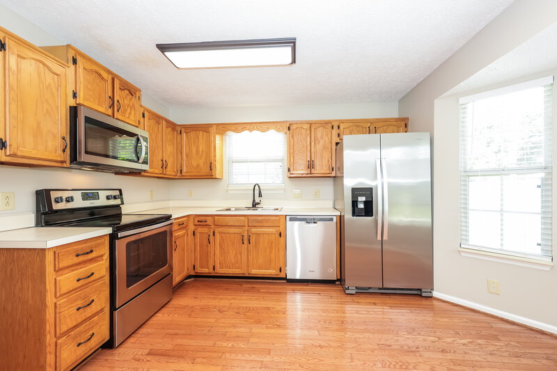 1,820/Mo, 3512 Calais Cir Antioch, TN 37013 Kitchen View 2