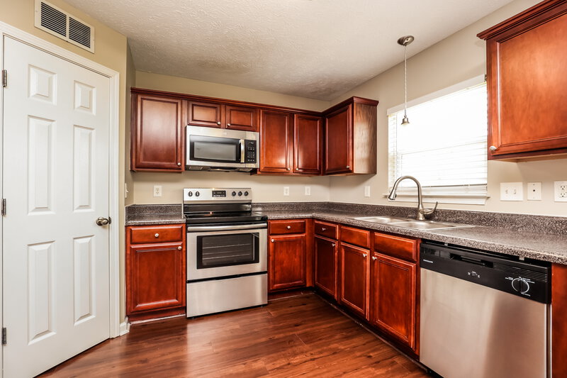 2,165/Mo, 2125 Deer Valley Dr Spring Hill, TN 37174 Kitchen View 2