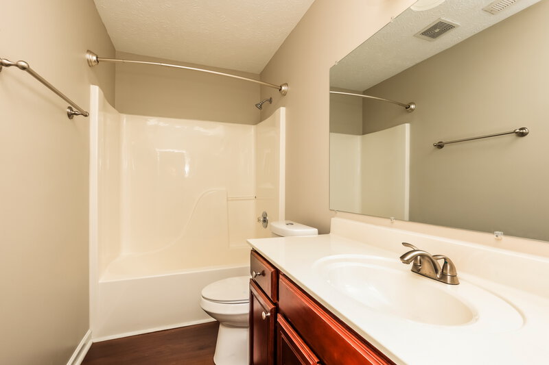 2,165/Mo, 2125 Deer Valley Dr Spring Hill, TN 37174 Main Bathroom View