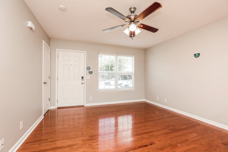 1,900/Mo, 8628 Lawson Dr Antioch, TN 37013 Living Room View