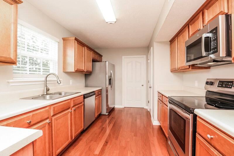 1,900/Mo, 8628 Lawson Dr Antioch, TN 37013 Kitchen View 2