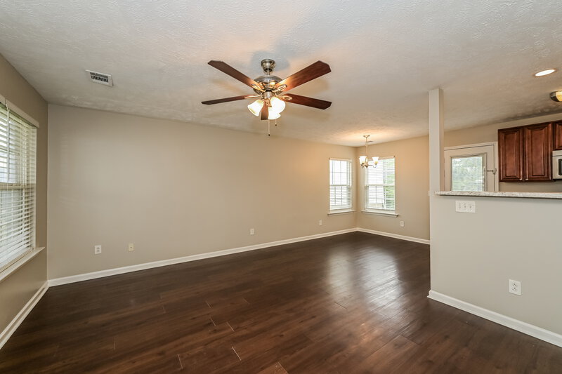 2,030/Mo, 1065 Tammy Sue Ln La Vergne, TN 37086 Living Room View