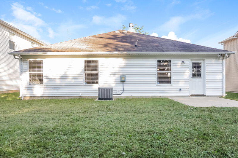 1,830/Mo, 5240 Sunsail Dr Antioch, TN 37013 Rear View