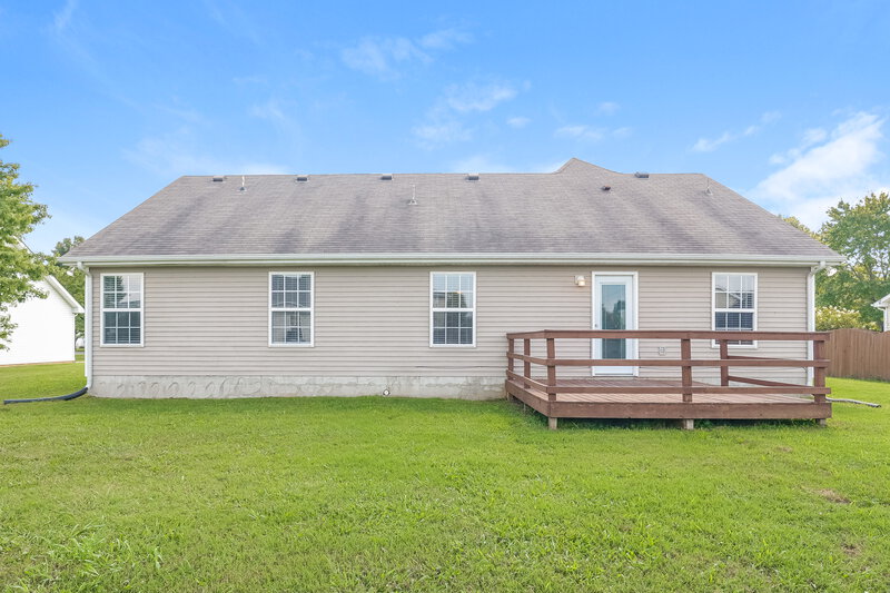 2,210/Mo, 1630 Lisburn Dr Murfreesboro, TN 37128 Rear View