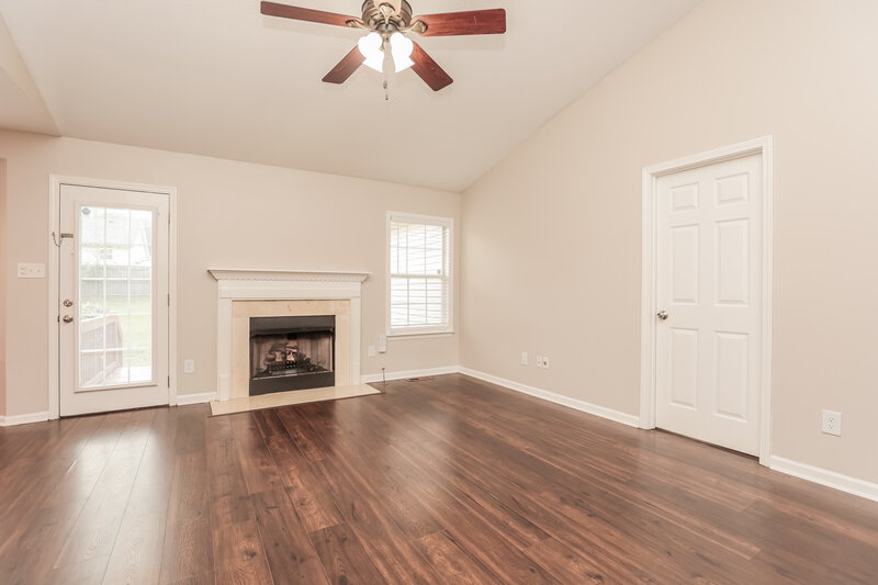 2,175/Mo, 2922 Faldo Ln Spring Hill, TN 37174 Living Room View
