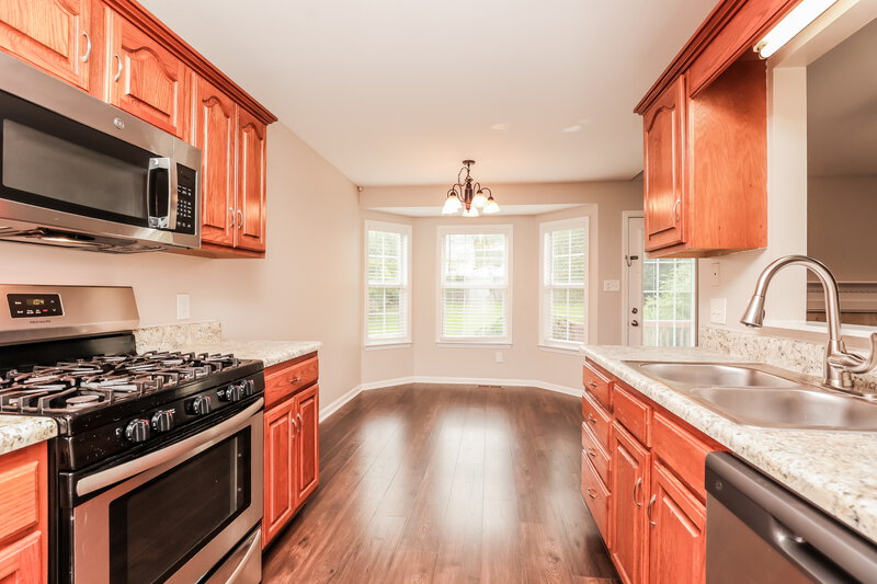 2,175/Mo, 2922 Faldo Ln Spring Hill, TN 37174 Kitchen View 2