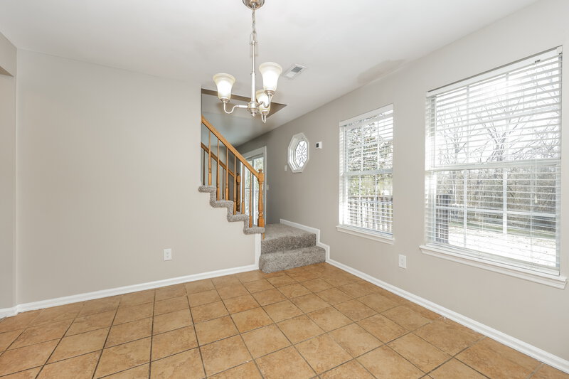 1,890/Mo, 141 Bill Stewart Blvd La Vergne, TN 37086 Dining Room View 2