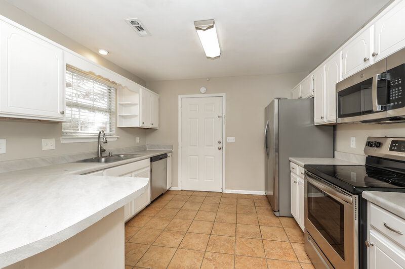 1,890/Mo, 141 Bill Stewart Blvd La Vergne, TN 37086 Kitchen View