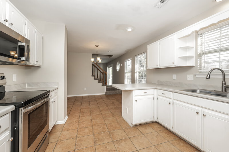 1,890/Mo, 141 Bill Stewart Blvd La Vergne, TN 37086 Kitchen View 2