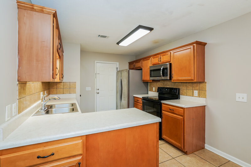 1,945/Mo, 7405 E Winchester Dr Antioch, TN 37013 Kitchen View